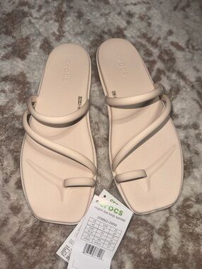 CROCS Women's Miami Toe Loop Sandal - Dew Colorway